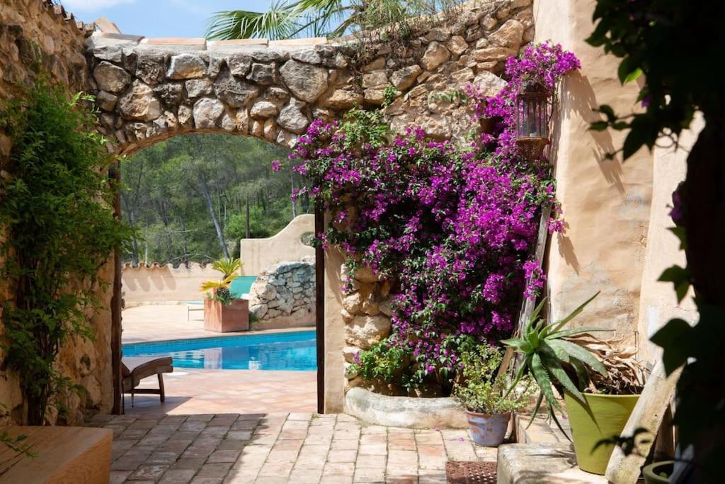 Sitges Hill Retreats-Masia Nur 22 Bedrooms Divided Over 9 Houses For Max 44 Guests กันเยเยส ภายนอก รูปภาพ