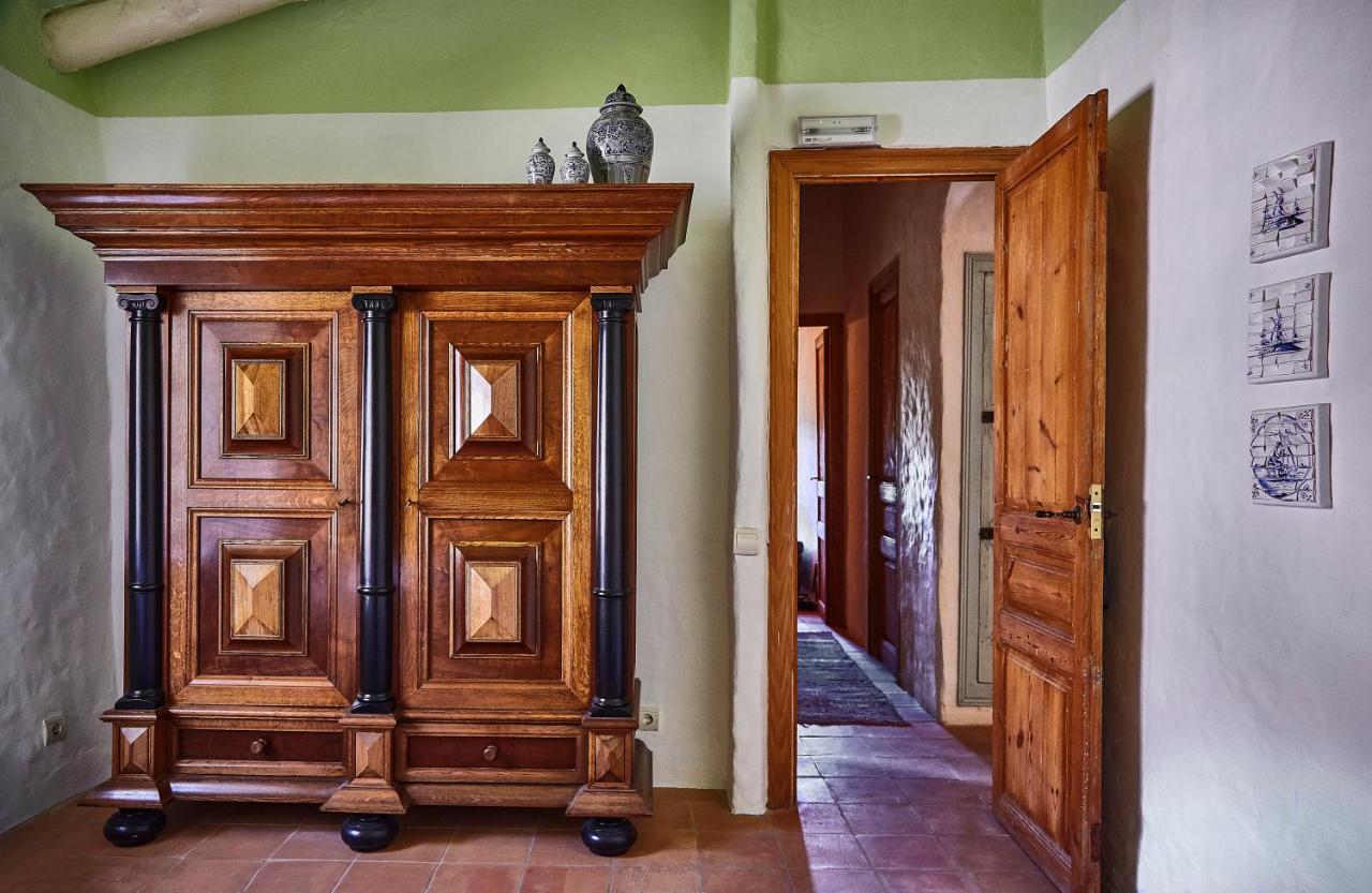 Sitges Hill Retreats-Masia Nur 22 Bedrooms Divided Over 9 Houses For Max 44 Guests กันเยเยส ภายนอก รูปภาพ