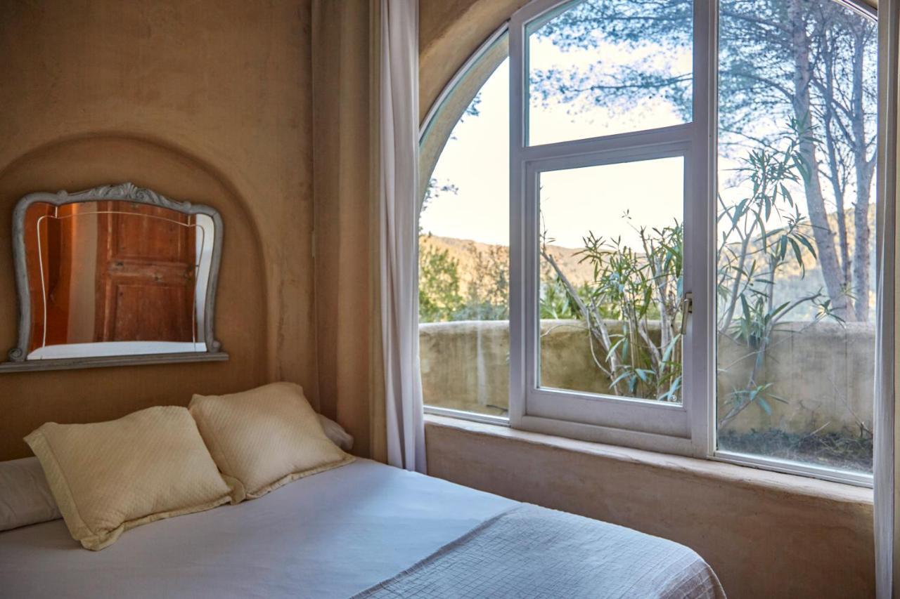 Sitges Hill Retreats-Masia Nur 22 Bedrooms Divided Over 9 Houses For Max 44 Guests กันเยเยส ภายนอก รูปภาพ